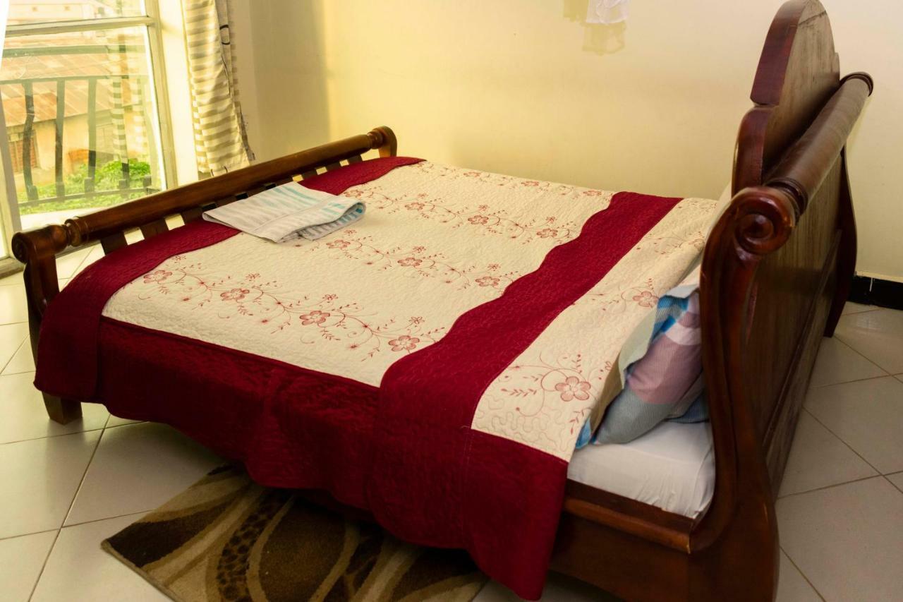 Relief Motel Fort Portal エクステリア 写真