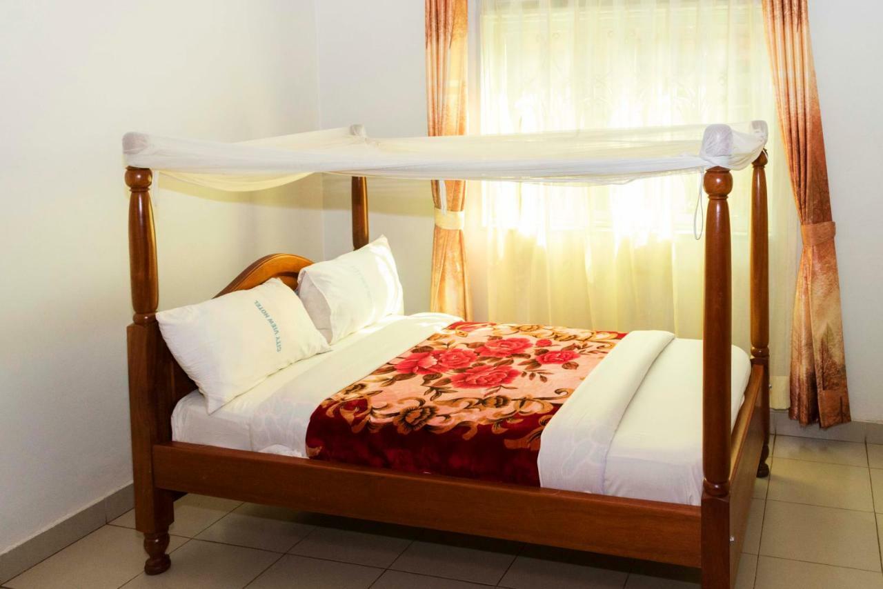 Relief Motel Fort Portal エクステリア 写真